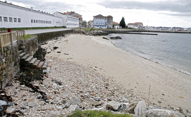 El Concello de Vilagarcía ya reclamó a Portos de Galicia en 2021 el tramo de Castelete que carece de vallado para protegerlo
