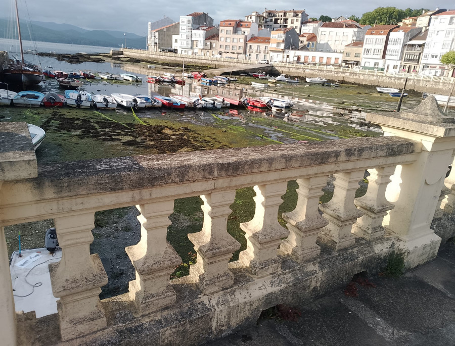 El balcón a Cortegada que hace mucho que dejó de ser blanco