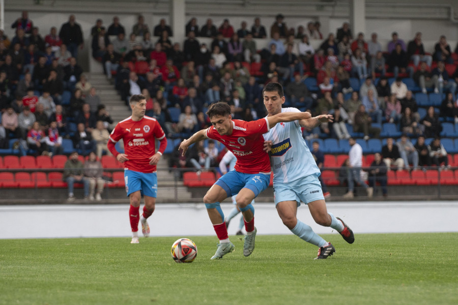 El Boiro presenta a sus tres primeros fichajes