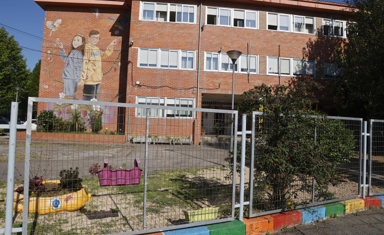 Varela traslada a Educación las quejas sobre el horario del CEIP de Rubiáns