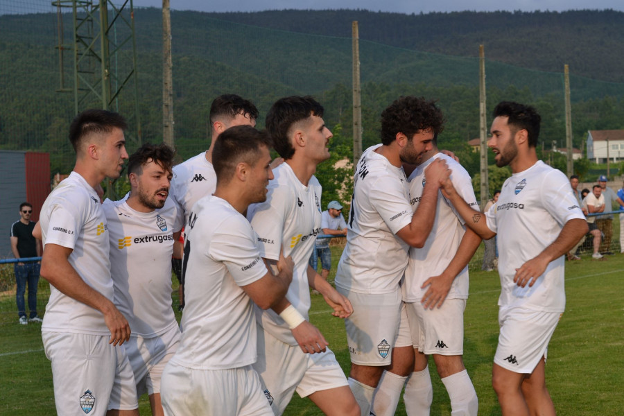 Rubén Martínez, pichichi del Cordeiro, confía en la remontada y el ascenso a Preferente