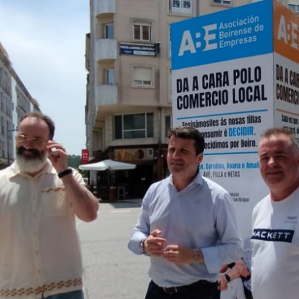 La ABE inicia una campaña de apoyo al comercio local en la que cuatro familias de la localidad son las protagonistas