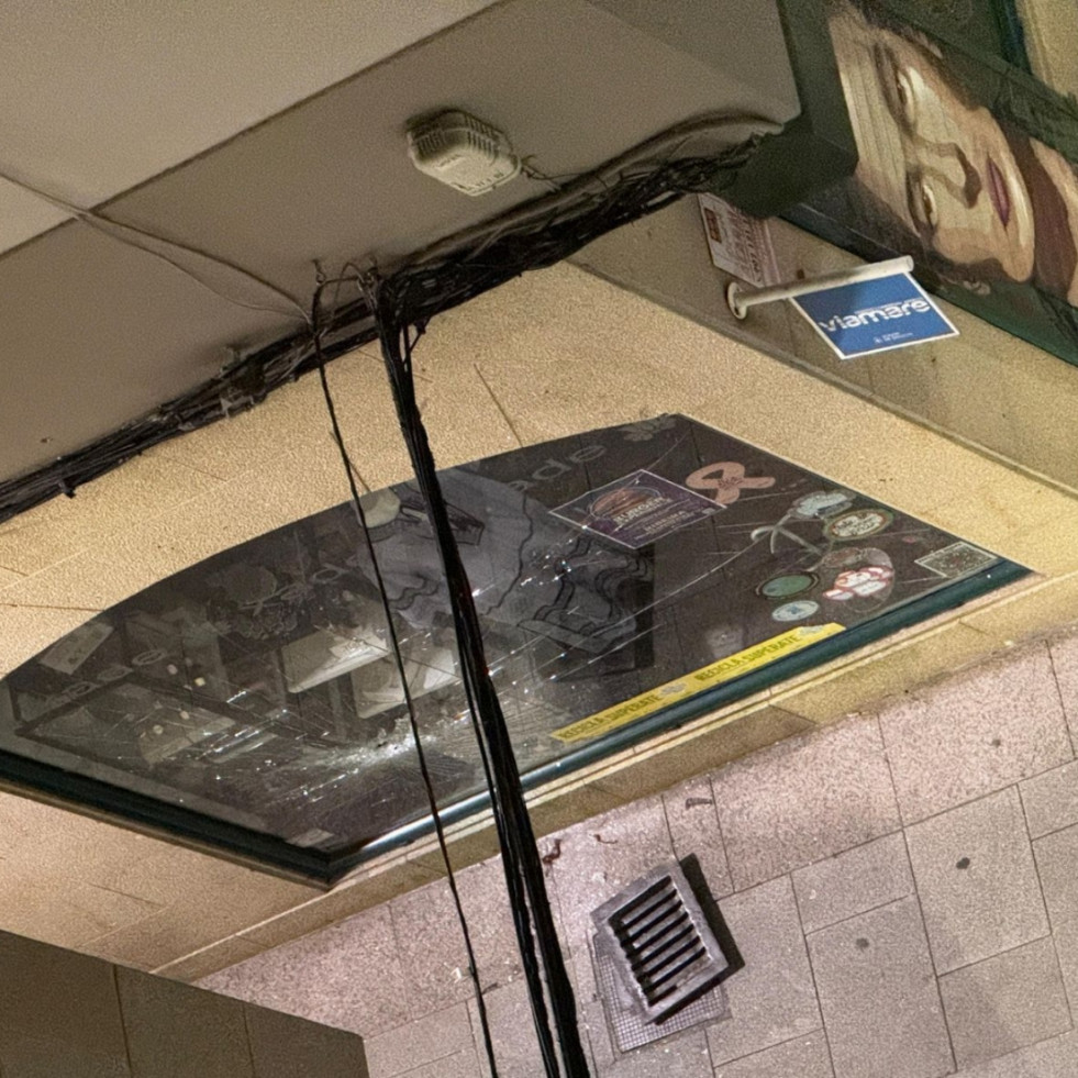 Detienen al sospechoso de robar una veintena de relojes de marca en una céntrica tienda de Ribeira