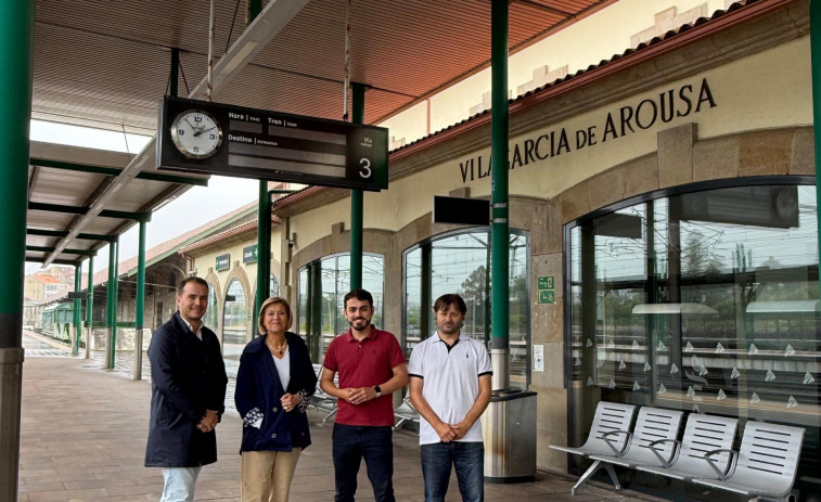 El PP lleva al Parlamento la defensa del “tren madrugador” de Vilagarcía  a Madrid a través de Santamaría