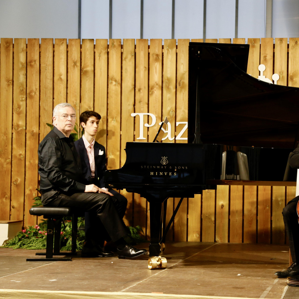 Los conciertos a pie de calle del Conservatorio y la Escuela de Música dan inicio al Clasclás de Vilagarcía