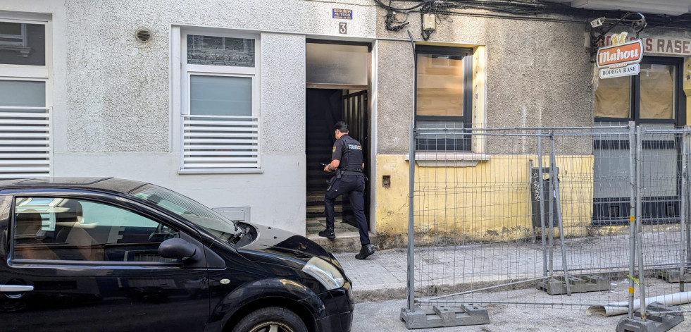 Un hombre mata a puñaladas a su exmujer en su piso de A Coruña
