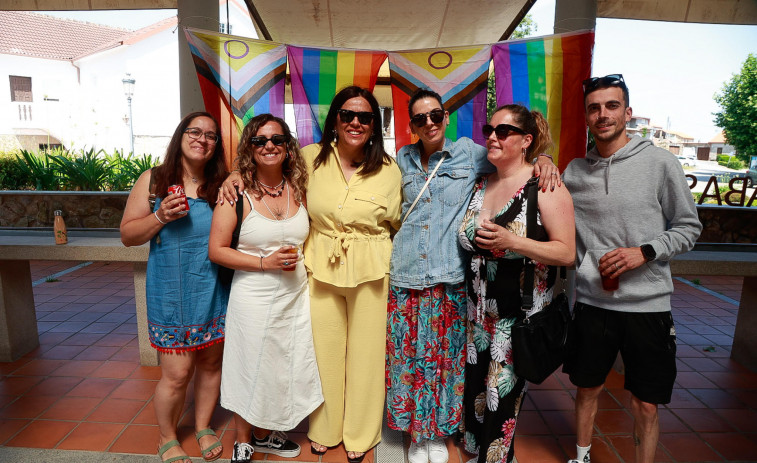 Meis celebra su III Vermú do Orgullo con pinchos y DJs
