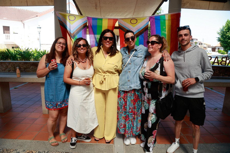 Meis celebra su III Vermú do Orgullo con pinchos y DJs