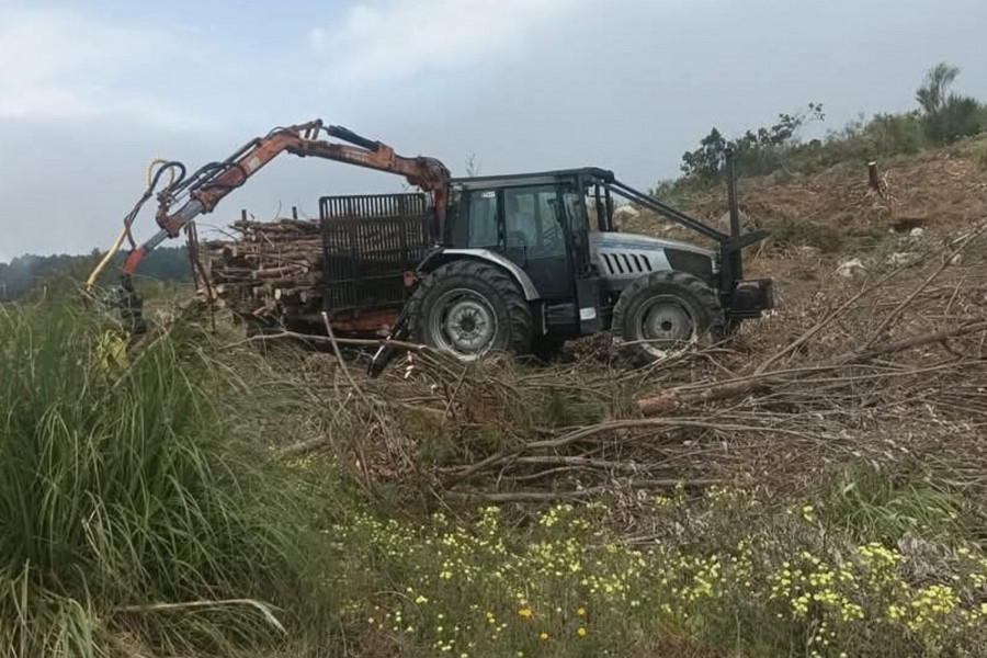 Un tractor desaparece en A Granxa y el propietario acusa de robo a la empresa vendedora