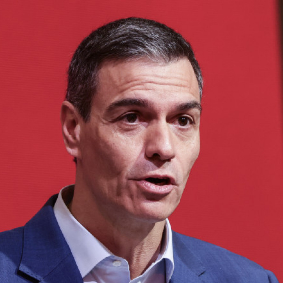 Sánchez envía una carta a la militancia en la que denuncia una operación de 