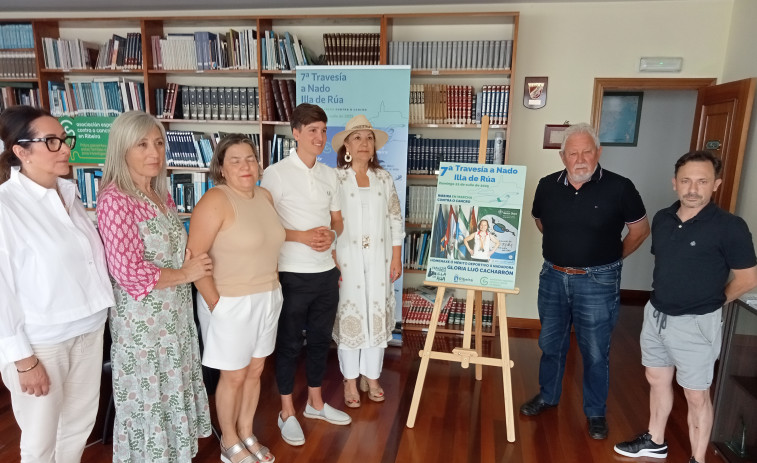 La VII Travesía a Nado Illa de Rúa rendirá este domingo un homenaje a la veterana nadadora Gloria Lijó Cacharrón