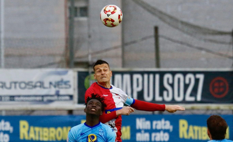 Javi Rey continúa en el Arosa y se marcha el técnico Iván Vázquez