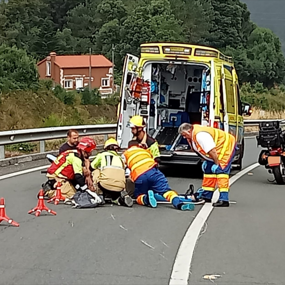 Herido un motorista en un accidente de tráfico en la Autovía do Barbanza, en Boiro