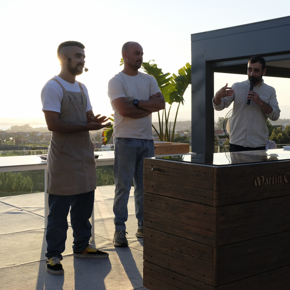 Martín Códax marida gastronomía y albariño con “As Tardes do Atlántico”
