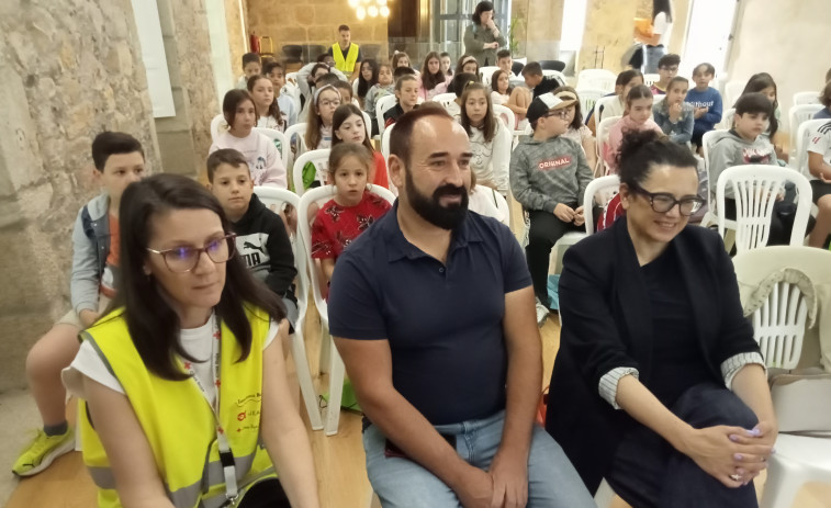 Unos 200 escolares bajaron el telón de la presente edición del programa Ludieduca con una fiesta en el Pazo de Goiáns
