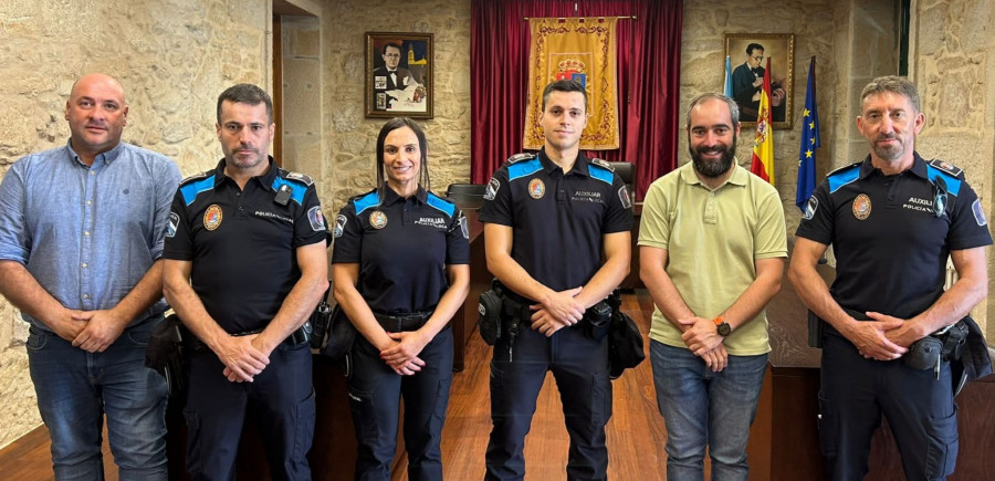 Rianxo y Boiro incorporan a un total de siete auxiliares para reforzar sus cuadros de personal de la Policía Local