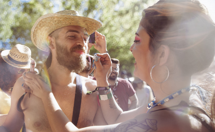 La fotoperiodista Mónica Ferreirós gana el premio 'Enfocando la diversidad sexual y de género' de la Universidad  de La Rioja