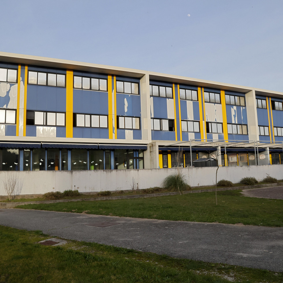 Familias del colegio A Lomba de Vilagarcía reclaman el desdoble de un aula de 4º de Infantil