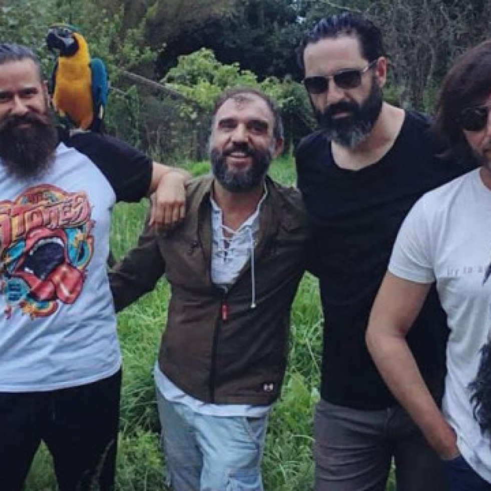 Rianxo despide el Carmen, pero el espectáculo continúa en Taragoña con Panorama y Heredeiros