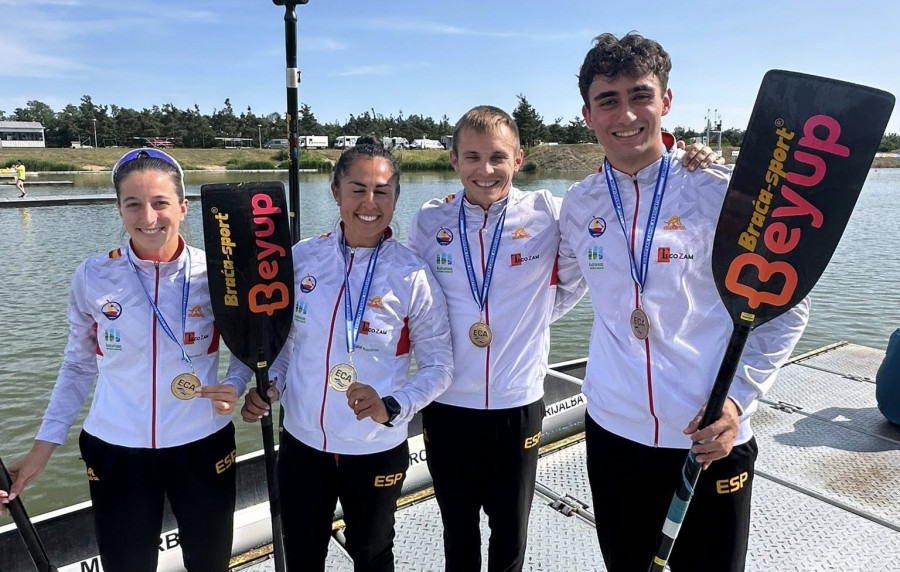 Adrián Sieiro da un oro en el Europeo al Náutico O Muiño en el C4 500 mixto