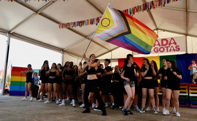 Los 20 años del matrimonio igualitario: 24 bodas en Vilagarcía y una tendencia al alza