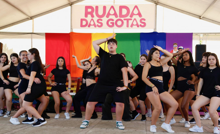 Ribadumia despide una exitosa edición de la 'Ruada das Gotas', símbolo de la visibilidad Lgbtiq+ en el rural