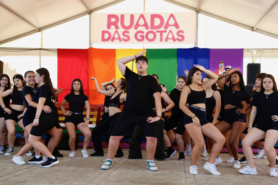 Ribadumia despide una exitosa edición de la 'Ruada das Gotas', símbolo de la visibilidad Lgbtiq+ en el rural