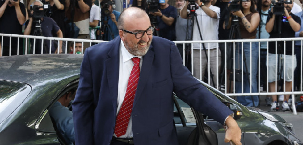 Koldo llega al Supremo entre gritos de 