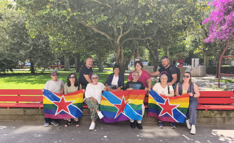 El BNG propone el pintado de bancos en Vilagarcía con la bandera del colectivo Lgtbiqa+
