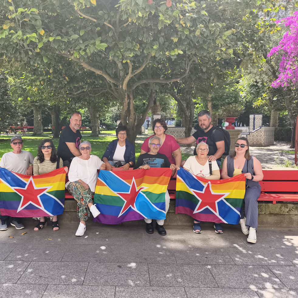 El BNG propone el pintado de bancos en Vilagarcía con la bandera del colectivo Lgtbiqa+