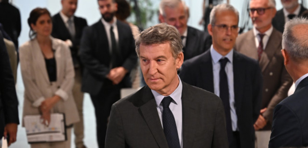 Feijóo y Abascal se reúnen en el Congreso en pleno cerco político de PP y Vox contra Sánchez