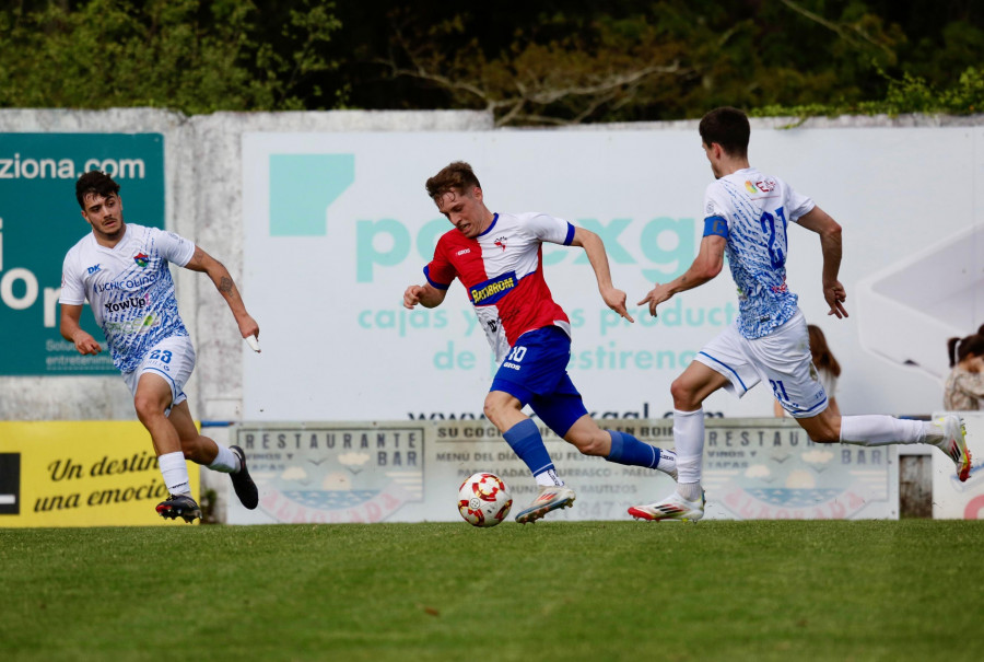 Carácter y corazón para la 2025/2026: Iñaki Martínez renueva con el Arosa SC