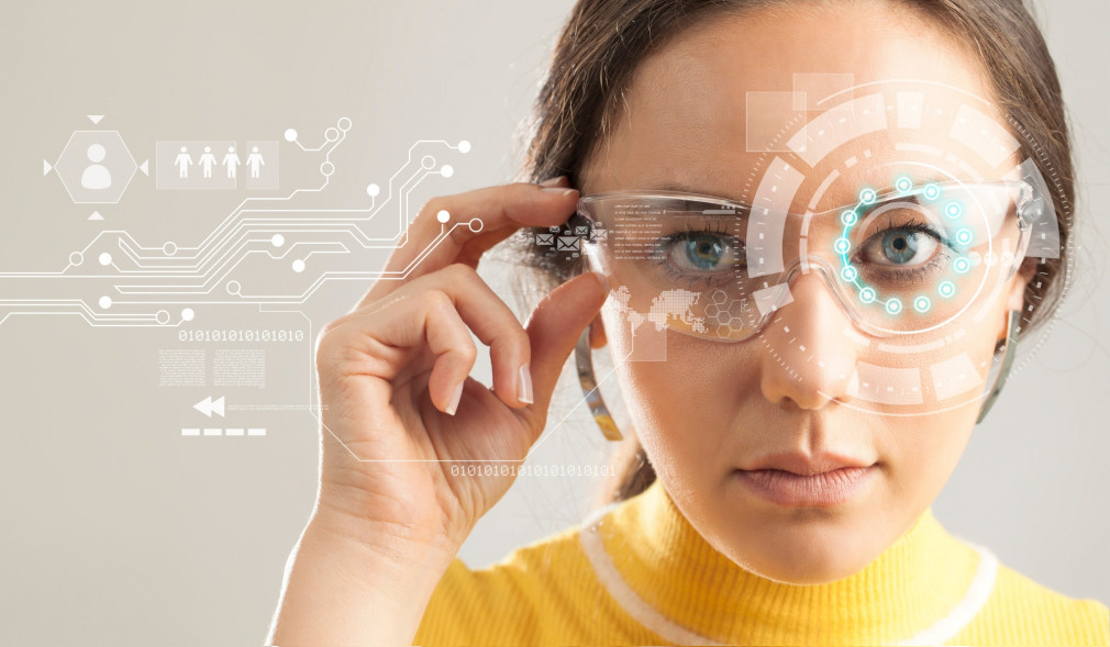 Meta redobla su apuesta por las gafas inteligentes con alianzas clave con gigantes de la óptica y la moda