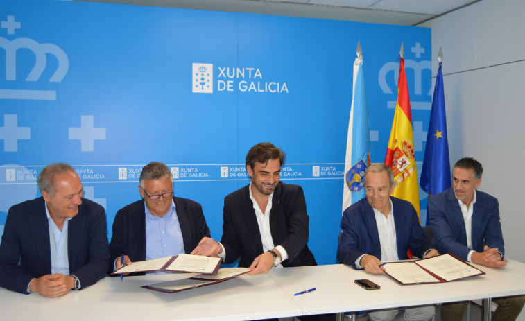 Sanxenxo firma el convenio y pone en marcha dos líneas de bus circulares en julio y agosto