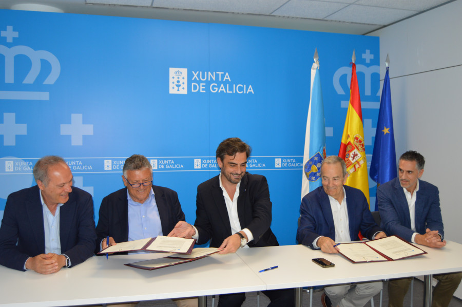 Sanxenxo firma el convenio y pone en marcha dos líneas de bus circulares en julio y agosto