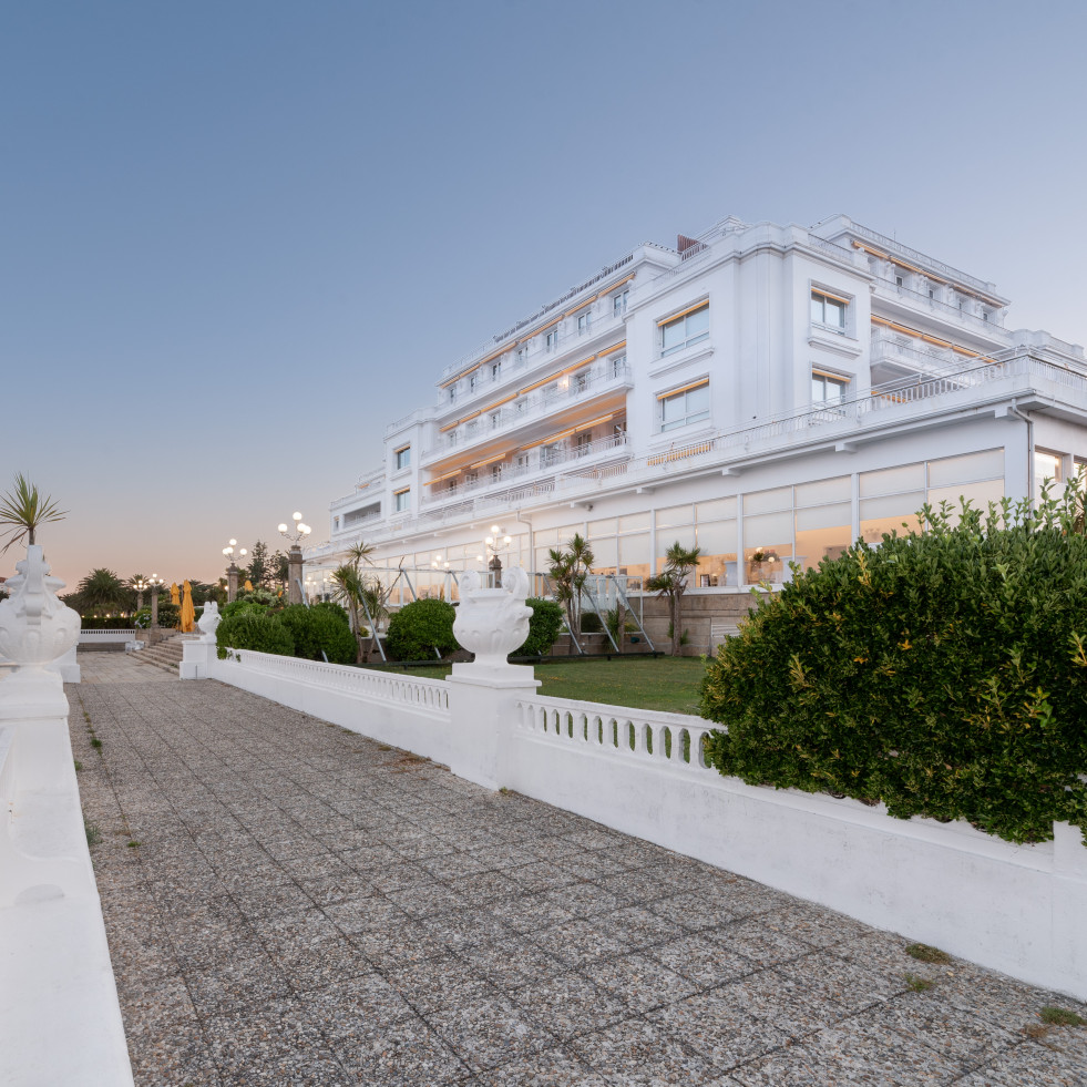 El BNG de O Grove llevará a Pleno una moción para declarar como BIC el Gran Hotel de A Toxa