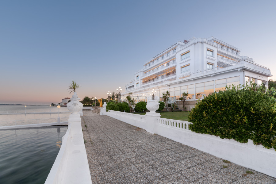 El BNG de O Grove llevará a Pleno una moción para declarar como BIC el Gran Hotel de A Toxa