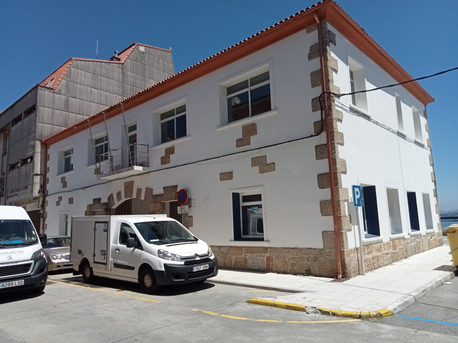 La Cofradía de A Pobra ofrece a la Diputación el alquiler de la "Casa do Pescador" para afrontar su delicada situación económica