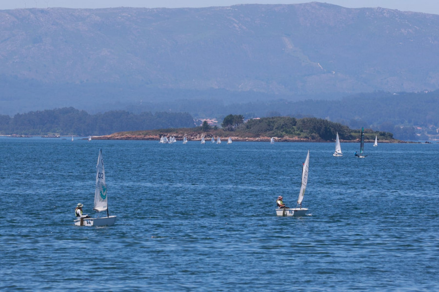 La Copa Xunta de Galicia – Semana Galega da Vela se estrena con nota en la ría de Arousa
