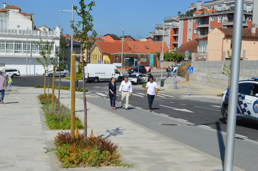 Sanxenxo inaugura un nuevo vial en Rúa Progreso con 60 nuevas plazas de aparcamiento