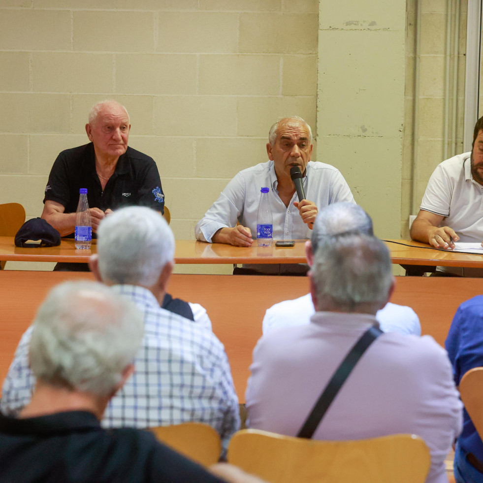 El Arosa mantendrá los precios de los carnets y maneja un presupuesto de 560.000 euros
