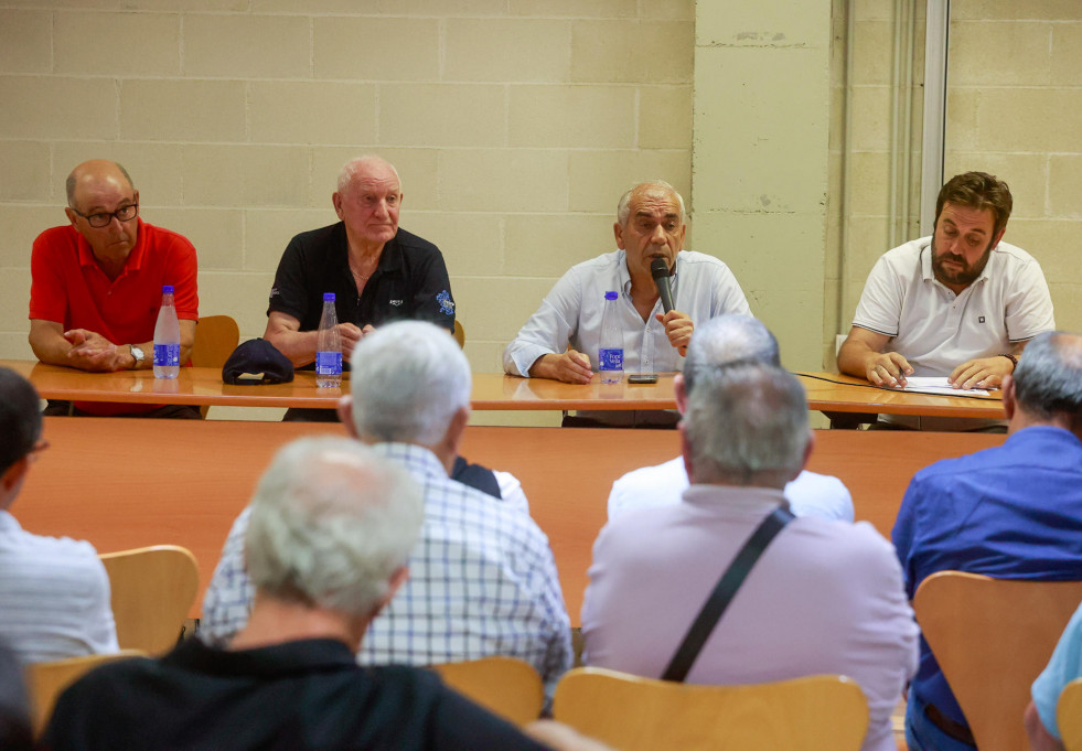 El Arosa mantendrá los precios de los carnets y maneja un presupuesto de 560.000 euros
