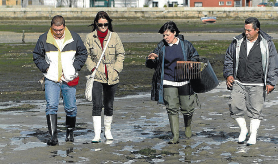 La asociación Mulleres  Salgadas premiará en  Cambados la labor de Guimatur