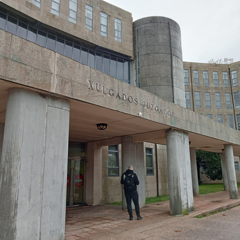 Solicitan 4 años de cárcel para la que fue coordinadora del SAF en Boiro por malversación de caudales públicos