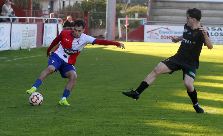 Mario García y Tafa Kanteh seguirán en la zaga del Arosa SC