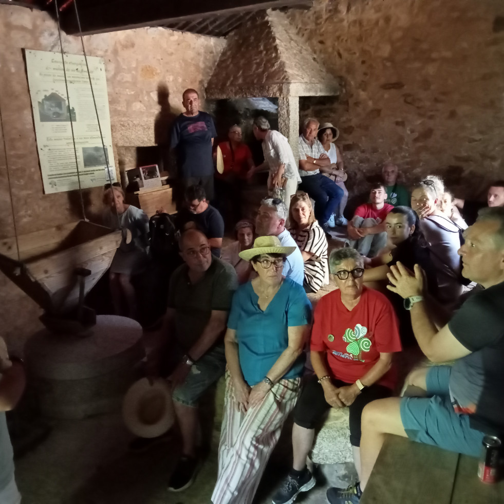 Amendo albergó una charla sobre “seráns, fiadas, muiñadas y romarías” como reuniones mal vistas