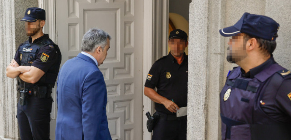 El juez envía a prisión sin fianza a Santos Cerdán