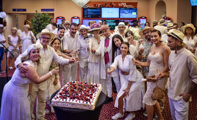 El Casino La Toja celebra su 47 aniversario con una fiesta temática inspirada en los Indianos