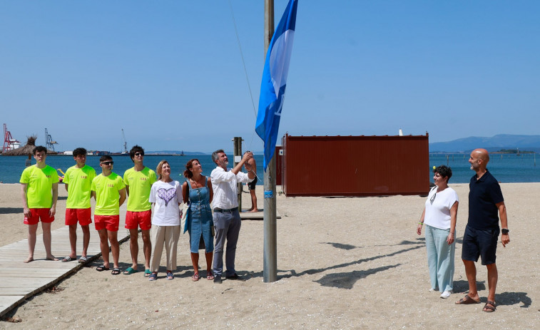 La playa de O Preguntoiro se queda sin socorristas a la espera de conseguir más a finales de semana