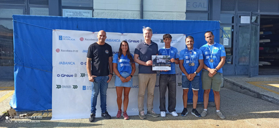 Los deportistas del CMDC Breogán reciben la visita del alcalde de O Grove